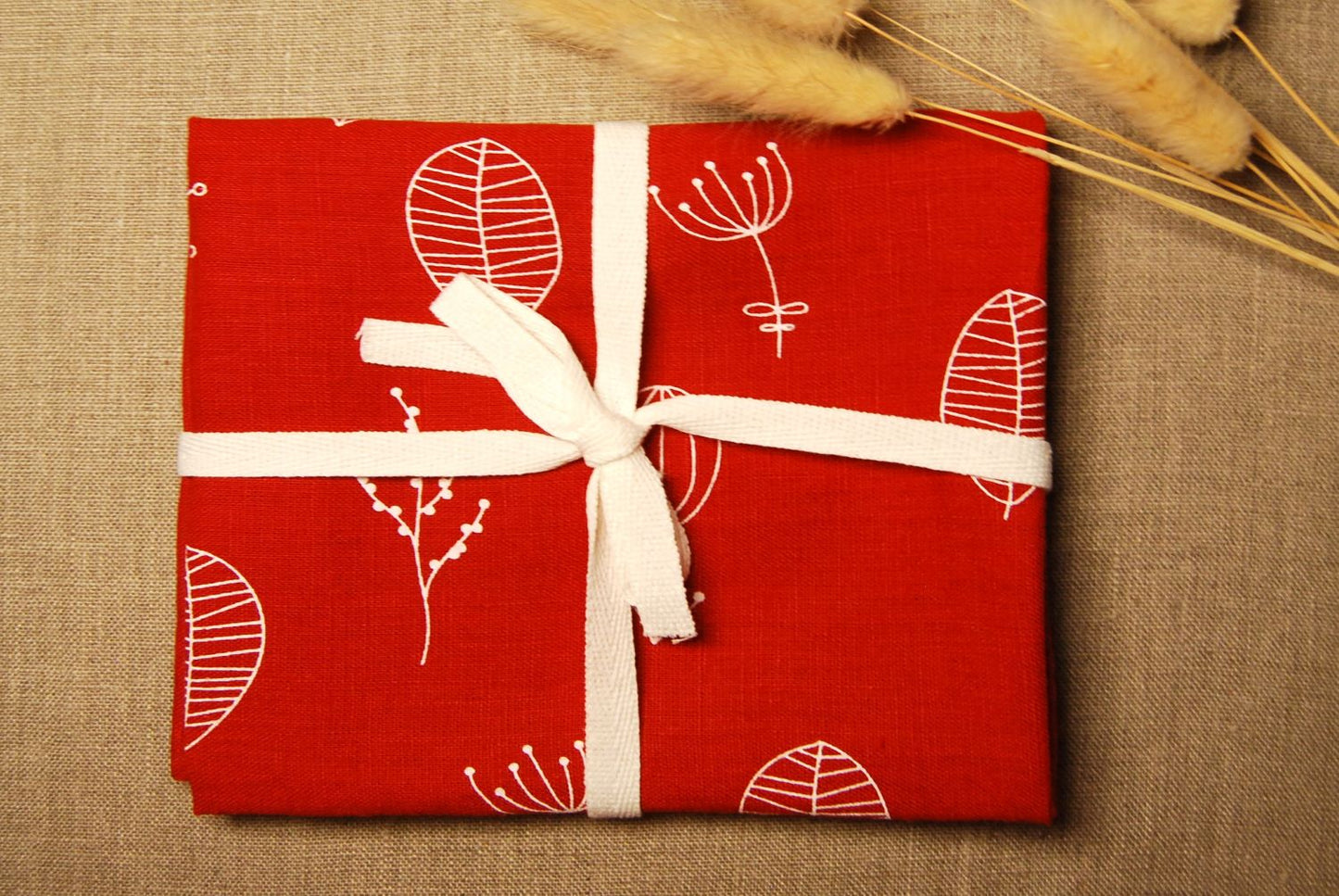 Keittiöpyyhe pellavaa, punainen Flora